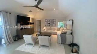 375 Harbor Ct #. Key Biscayne, FL 33149