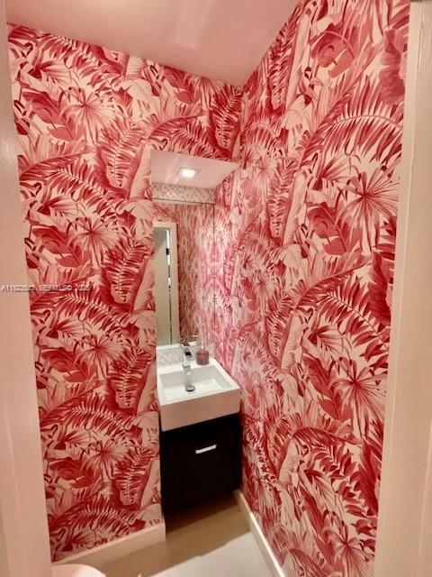 375 Harbor Ct #. Key Biscayne, FL 33149