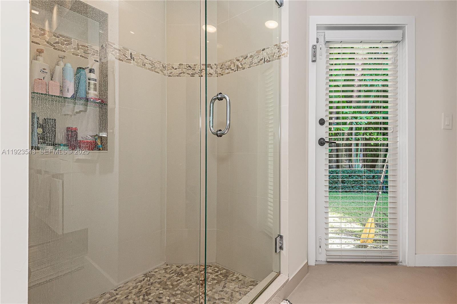 375 Harbor Ct #. Key Biscayne, FL 33149