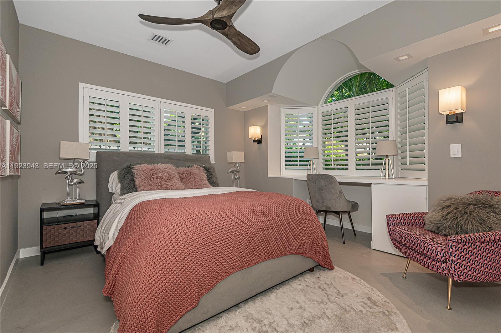 375 Harbor Ct #. Key Biscayne, FL 33149