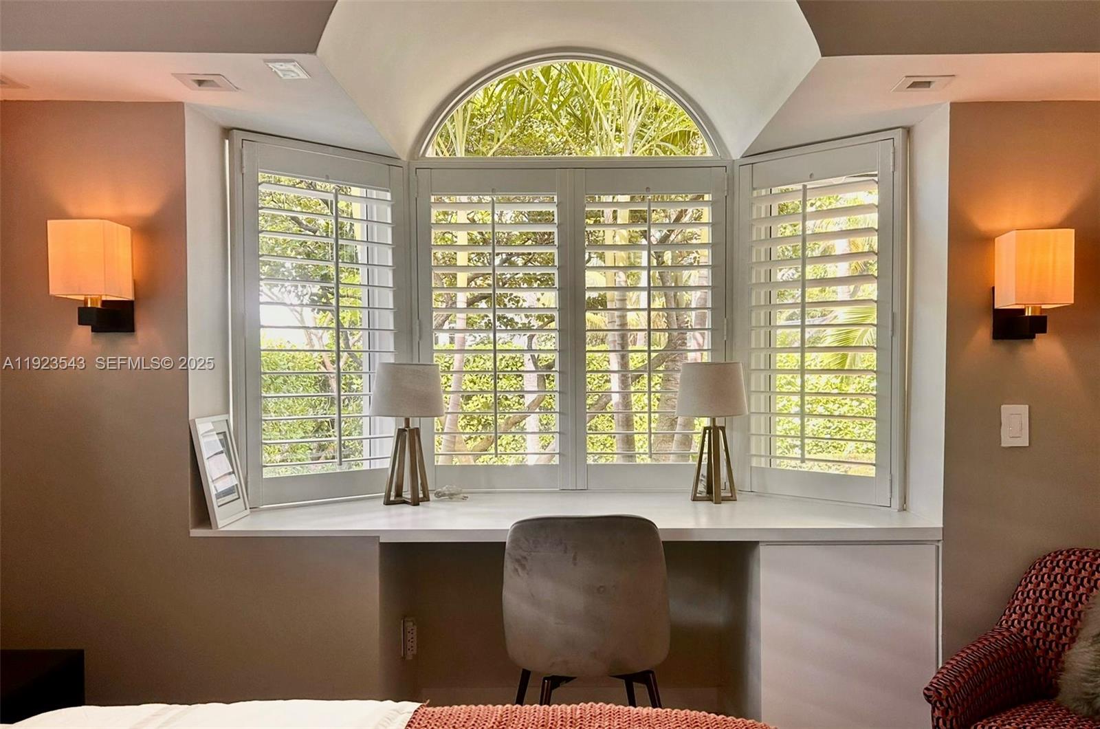 375 Harbor Ct #. Key Biscayne, FL 33149