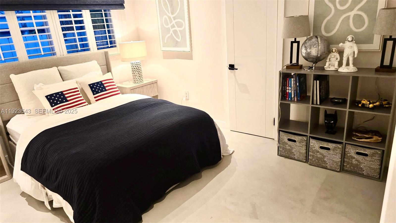 375 Harbor Ct #. Key Biscayne, FL 33149