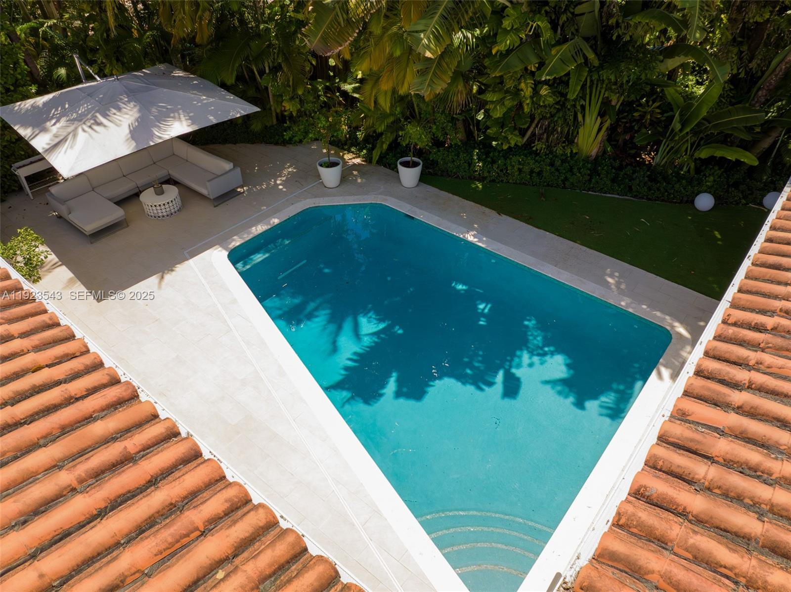 375 Harbor Ct #. Key Biscayne, FL 33149