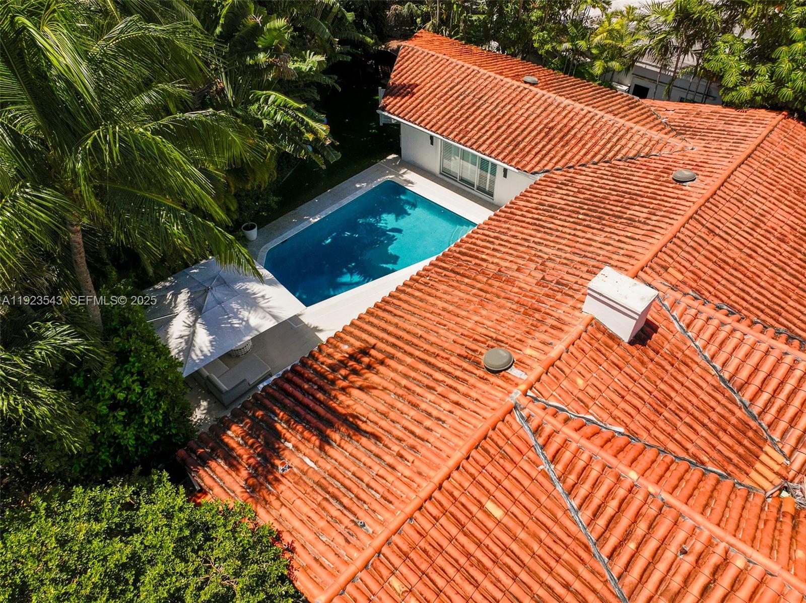 375 Harbor Ct #. Key Biscayne, FL 33149