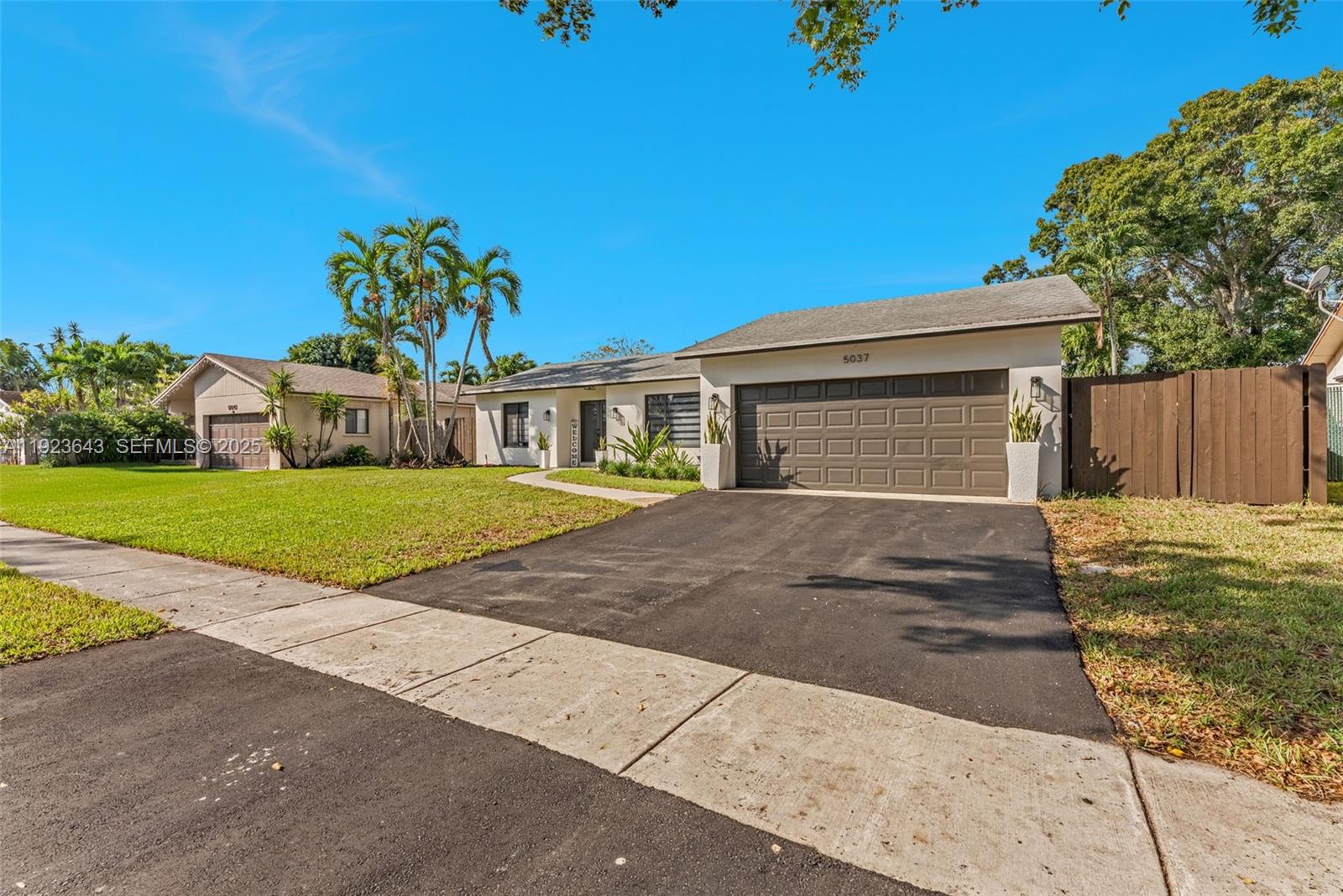 5037 SW 87th Ter Cooper City, FL 33328