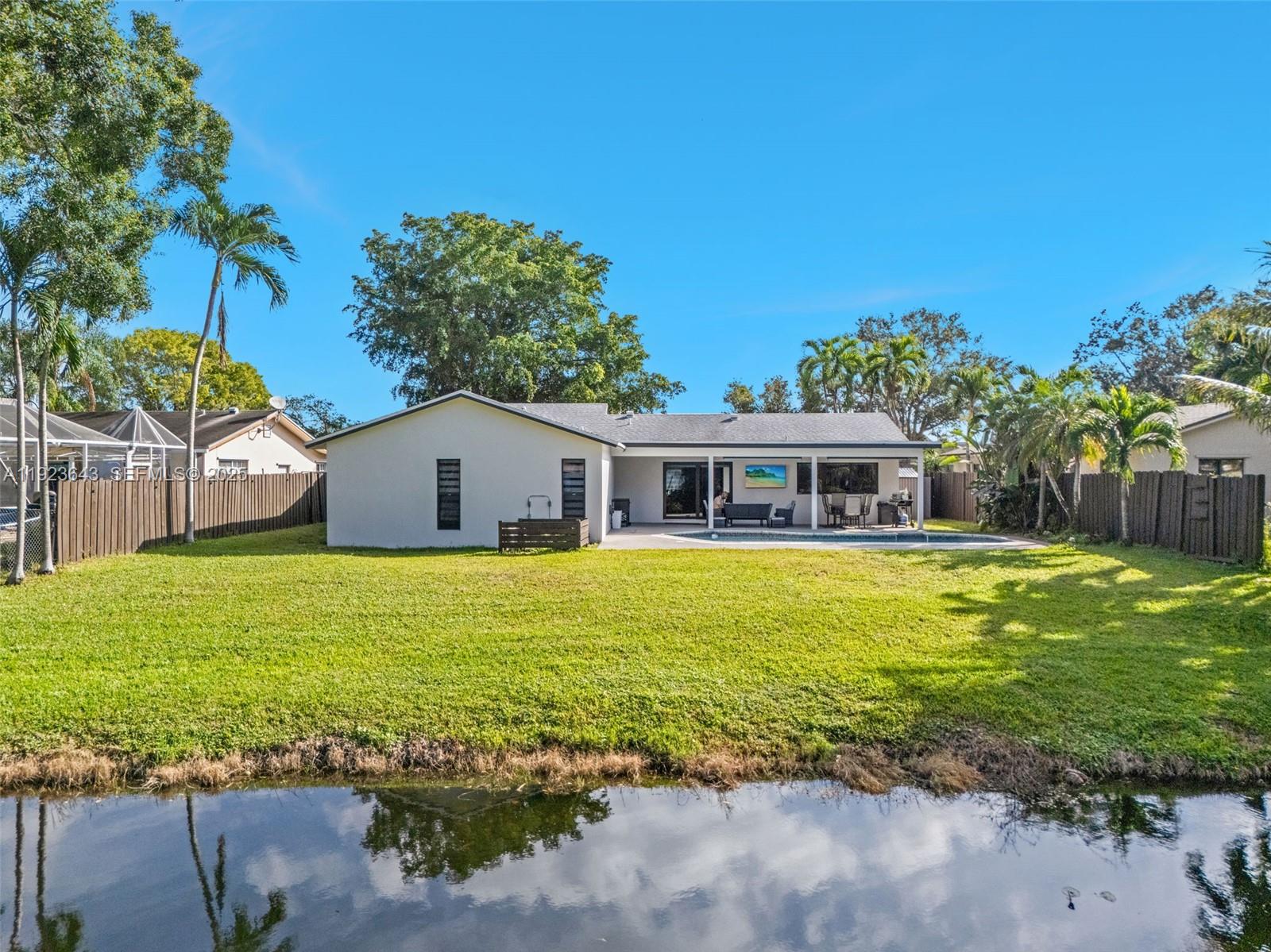 5037 SW 87th Ter Cooper City, FL 33328