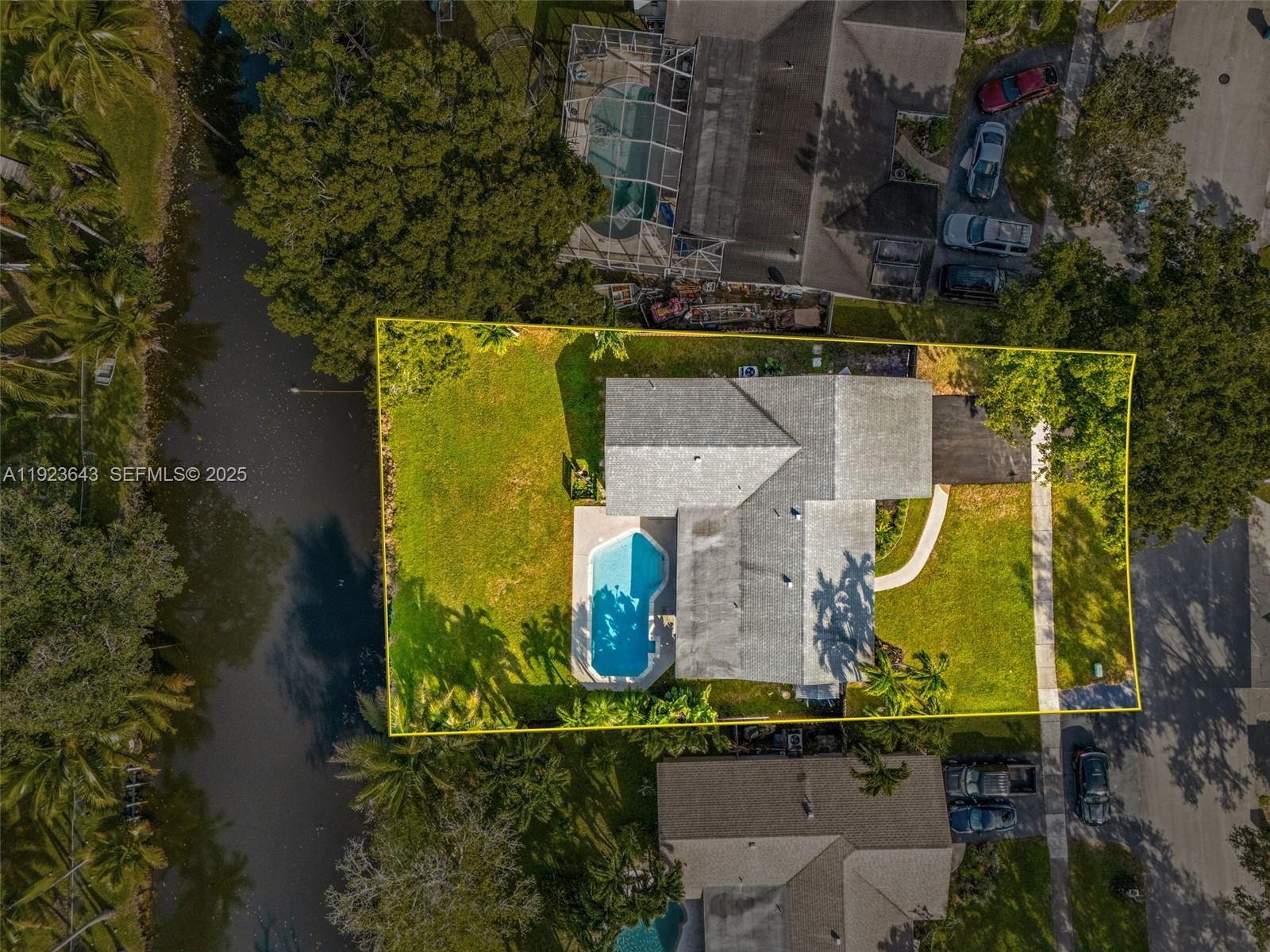 5037 SW 87th Ter Cooper City, FL 33328