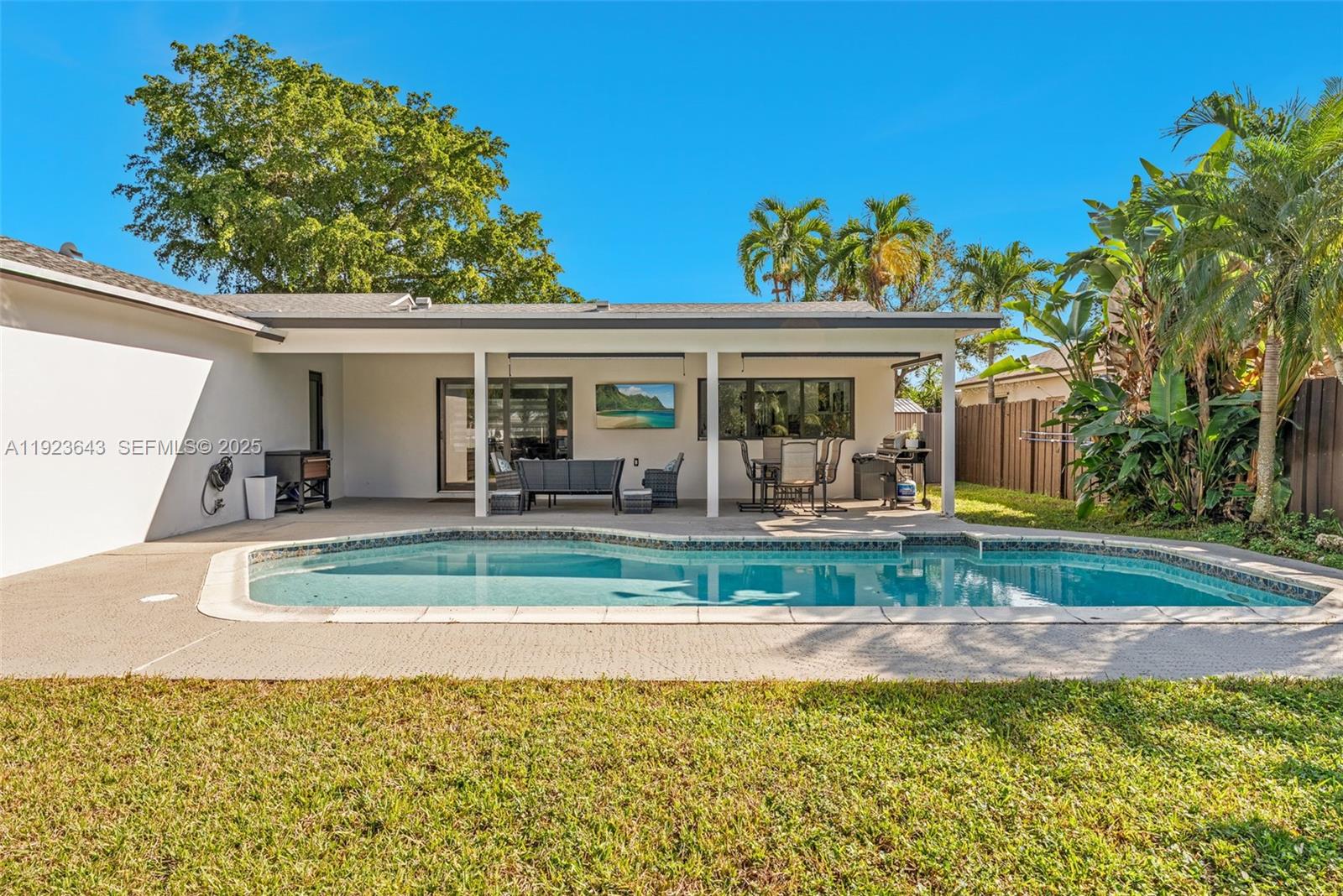 5037 SW 87th Ter Cooper City, FL 33328