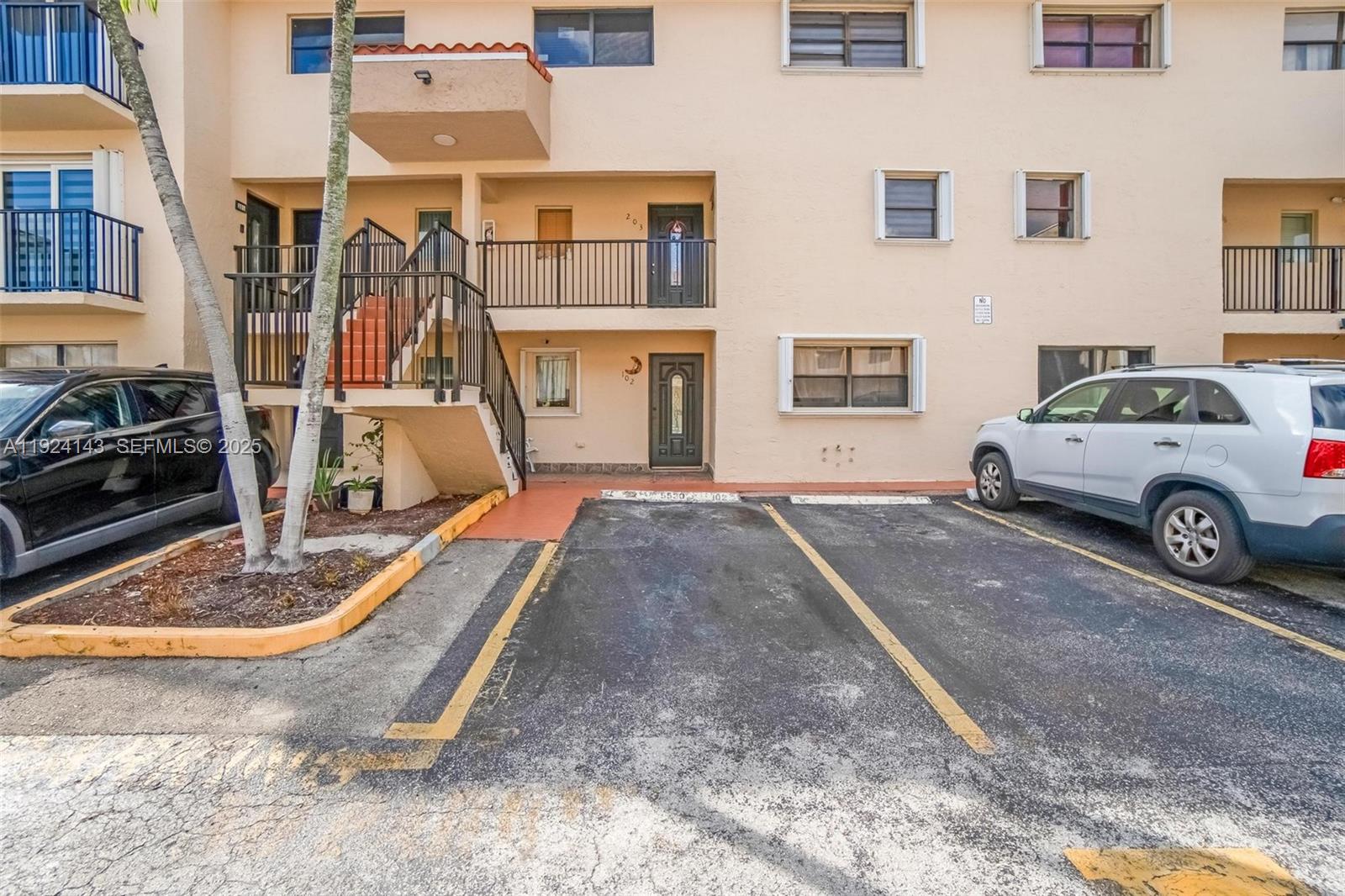 5530 W 26th Ct #102 Hialeah, FL 33016