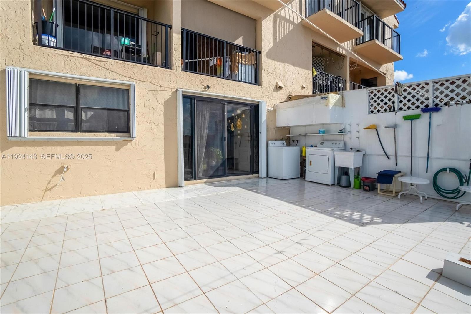 5530 W 26th Ct #102 Hialeah, FL 33016