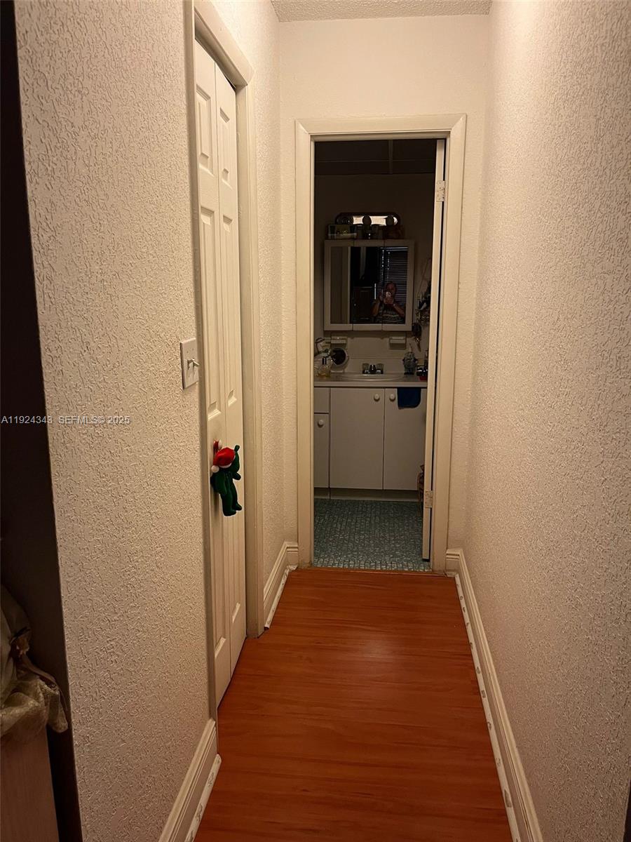 525 W 69th St #207 Hialeah, FL 33014