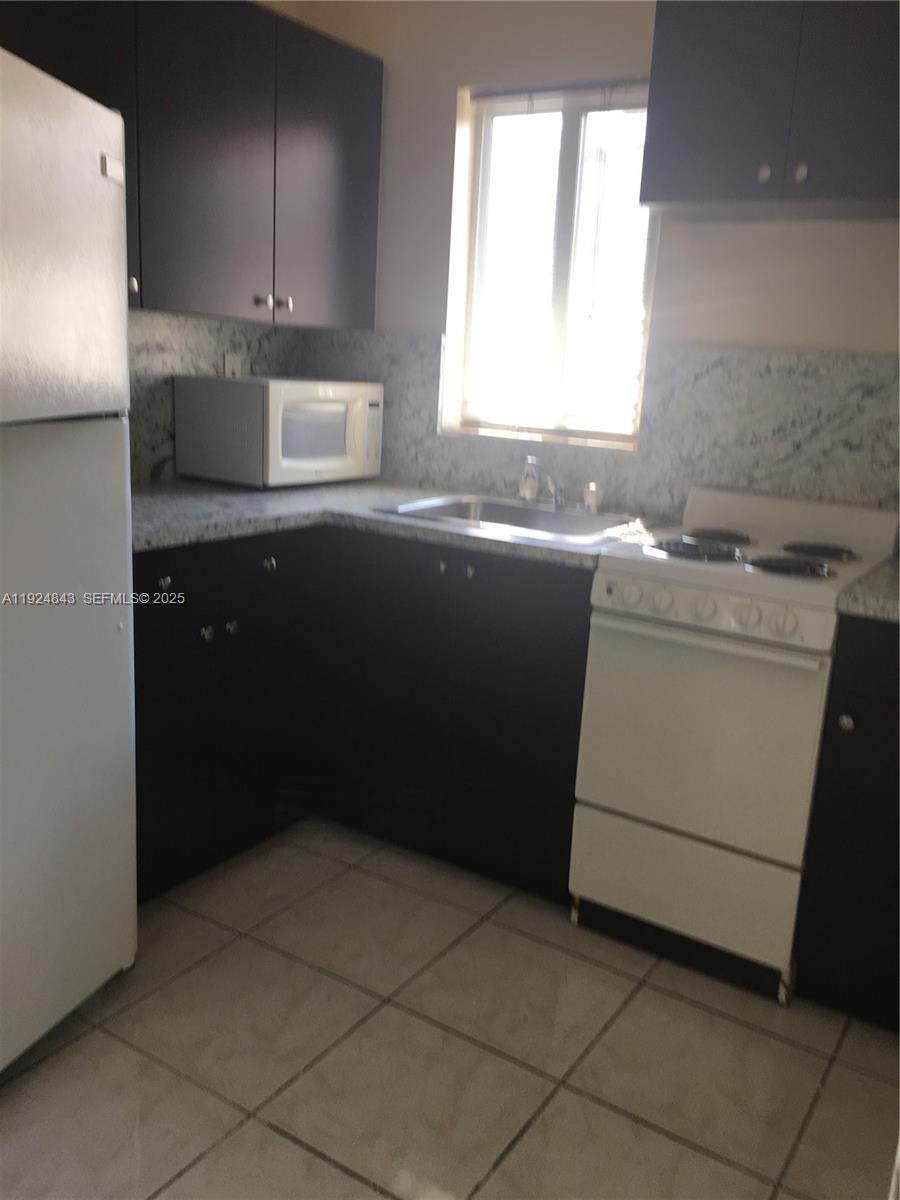 960 Biarritz Dr Miami Beach, FL 33141