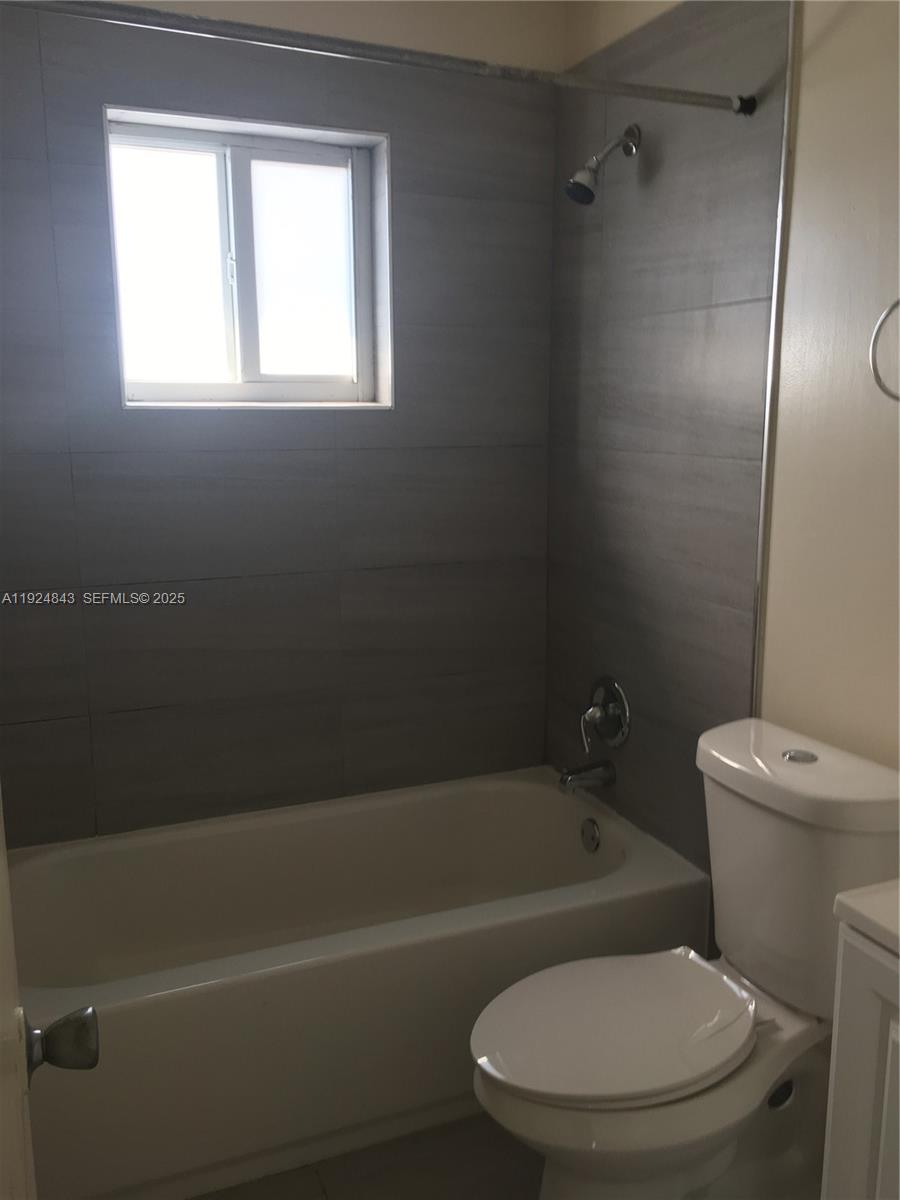 960 Biarritz Dr Miami Beach, FL 33141