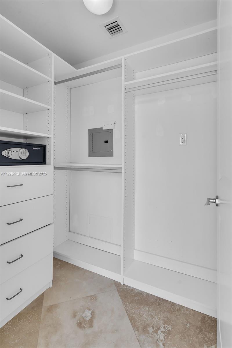 315 NE 3rd Ave #1805 Fort Lauderdale, FL 33301