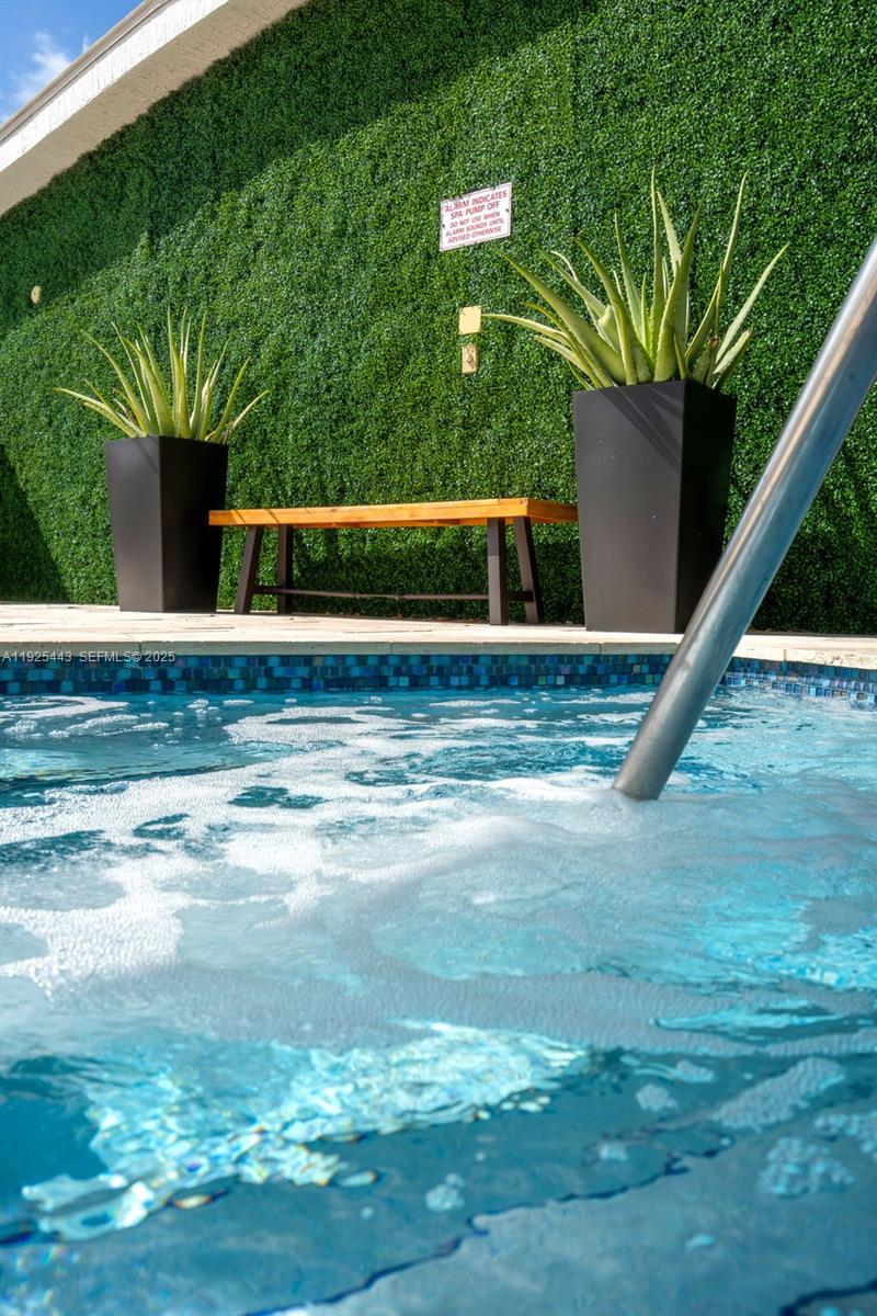 315 NE 3rd Ave #1805 Fort Lauderdale, FL 33301