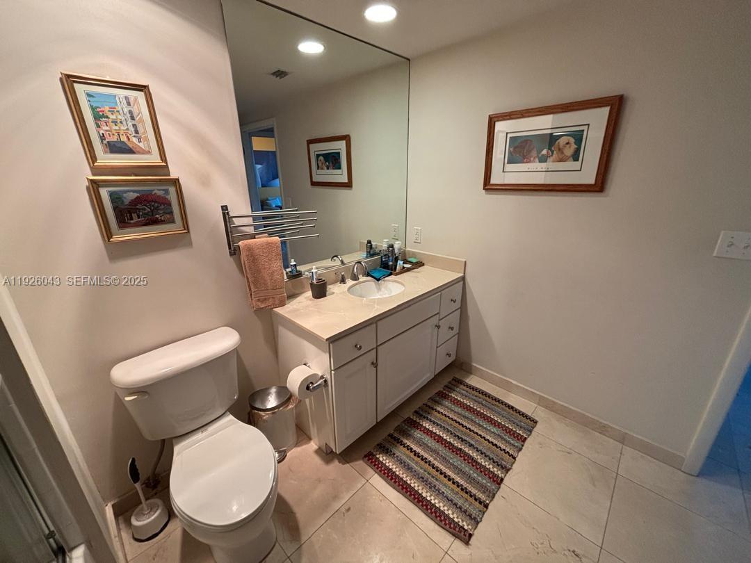 image Cite on the Bay East8