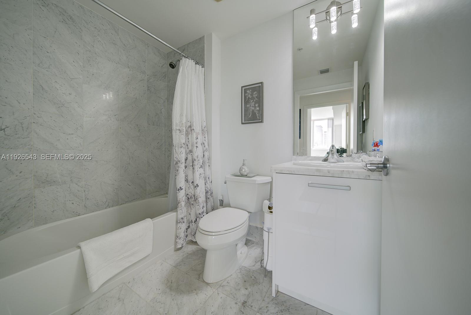 244 Biscayne Blvd #2309 Miami, FL 33132