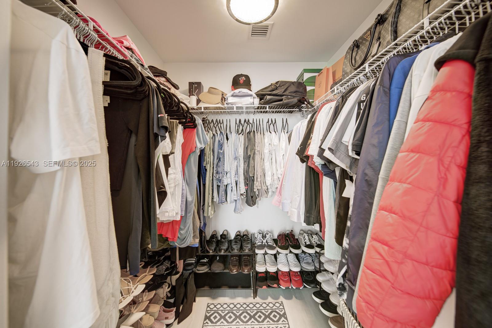 244 Biscayne Blvd #2309 Miami, FL 33132