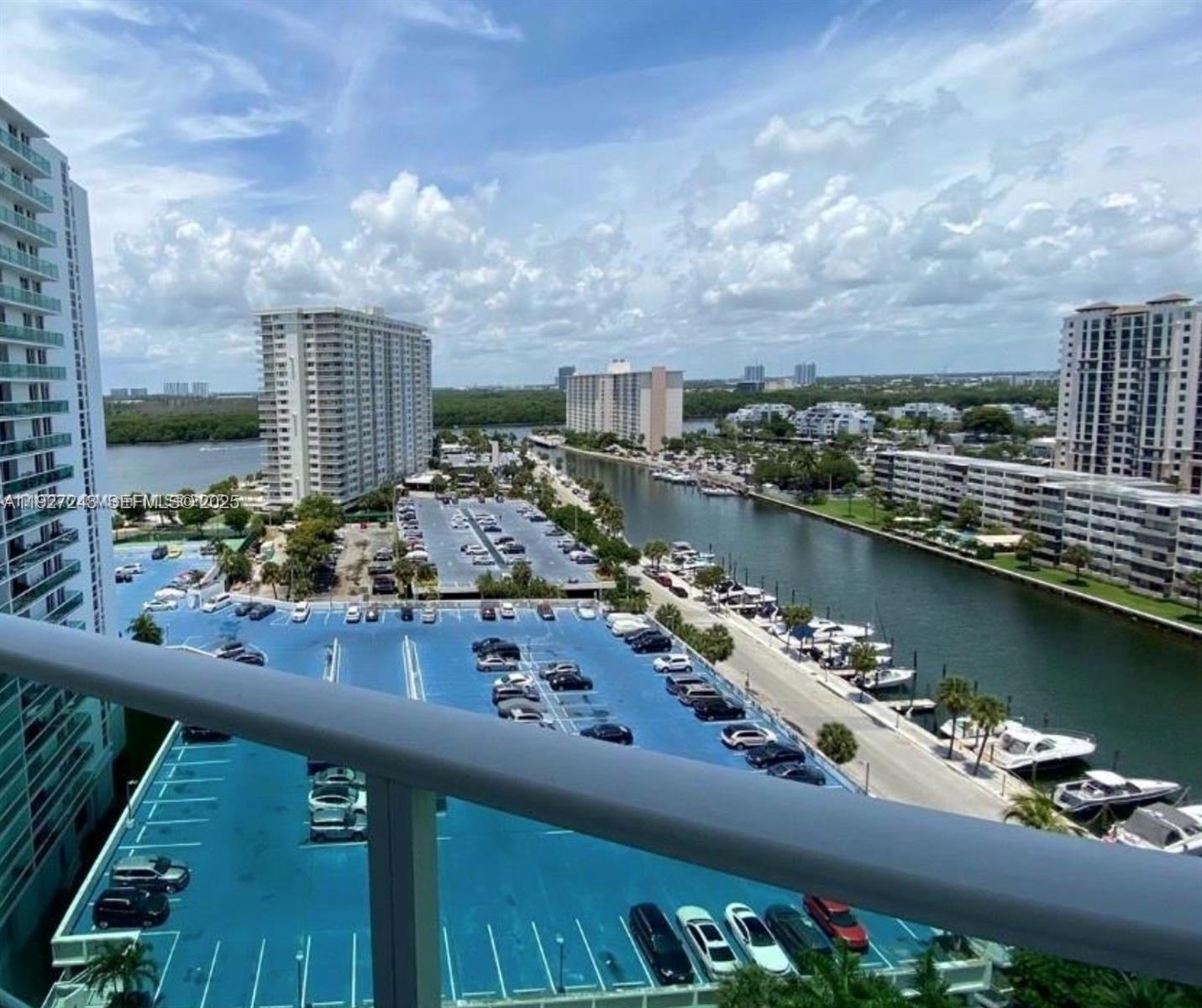 image Arlen House East3