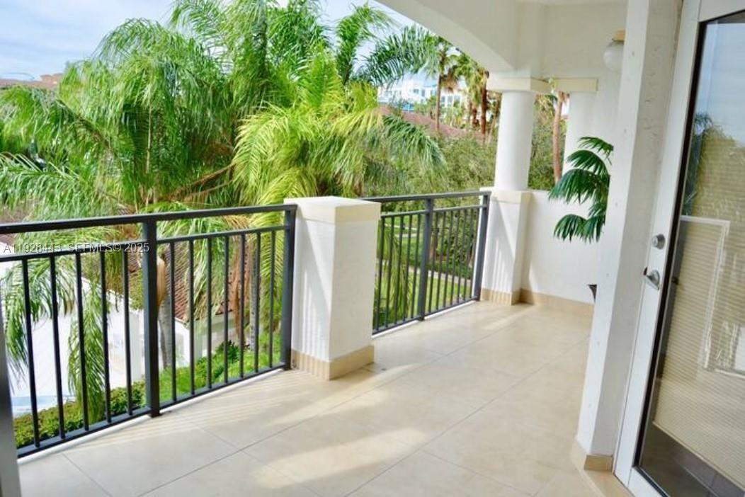 3205 NE 184th St #9302 Aventura, FL 33160