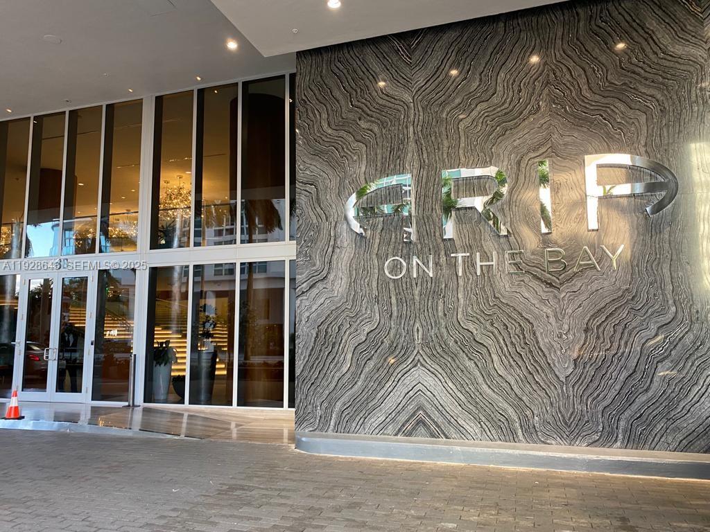 488 NE 18th St #1804