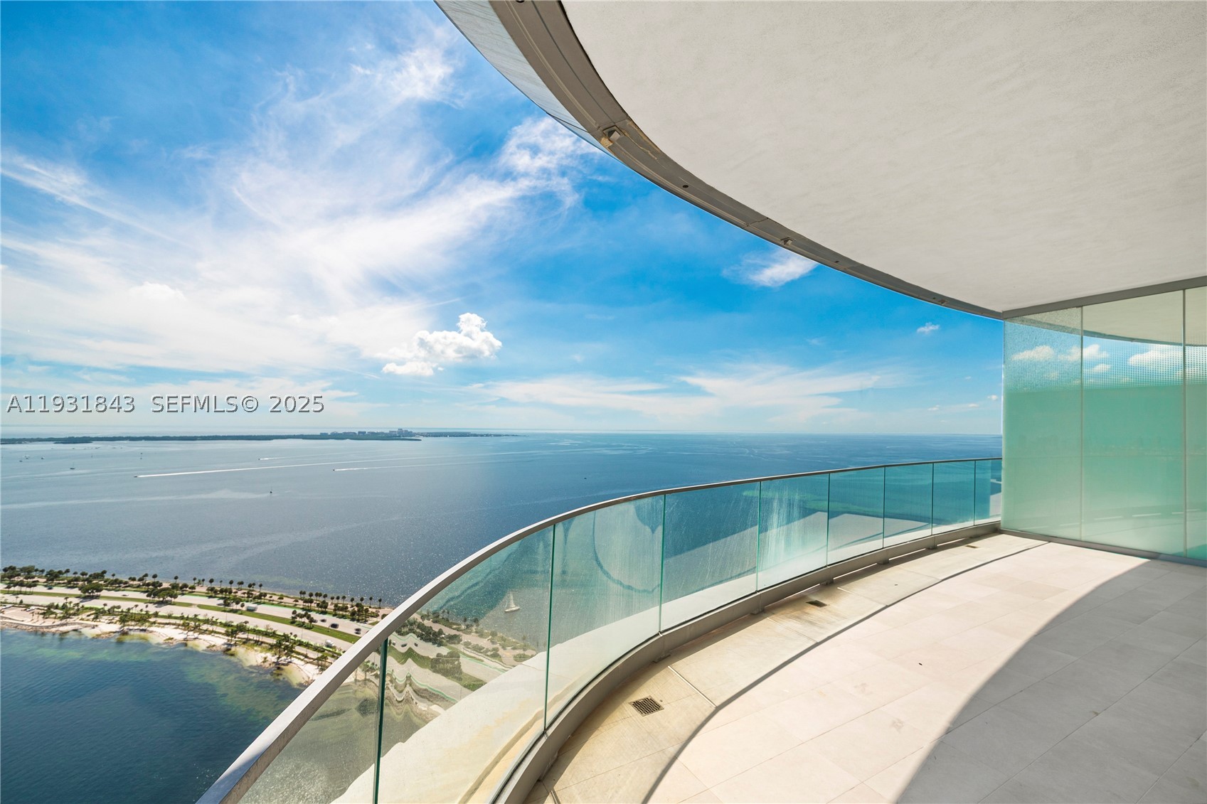 image Una Residences29