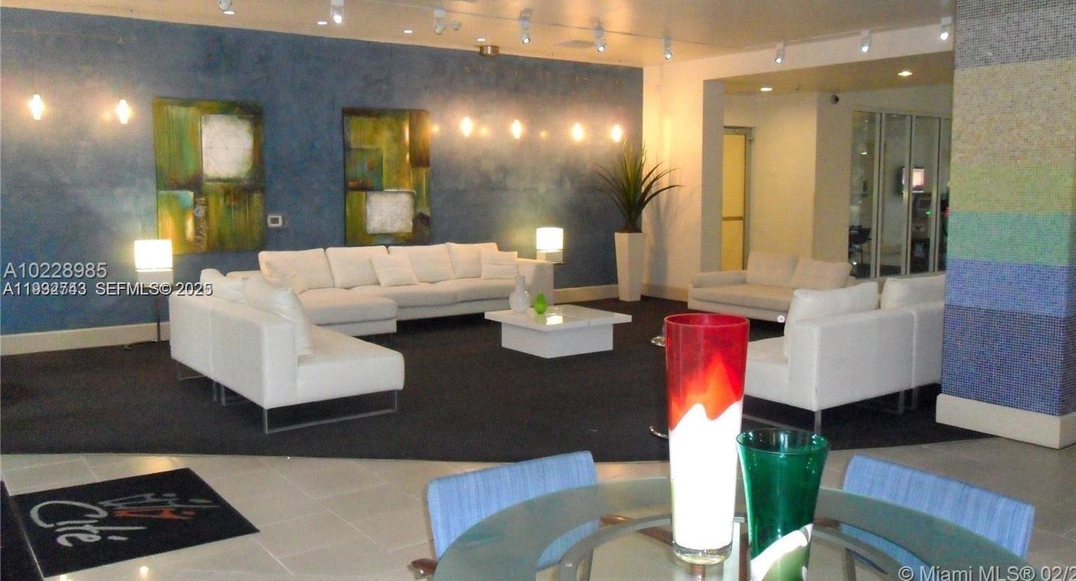 image Cite on the Bay West2