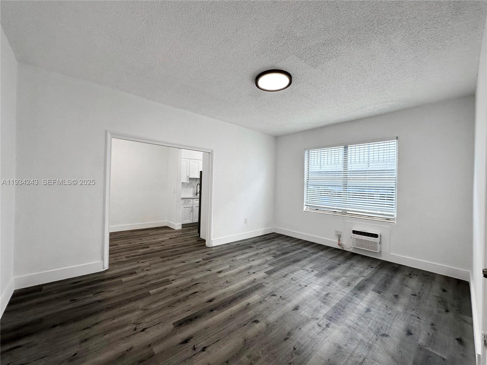 900 Jefferson Ave #5