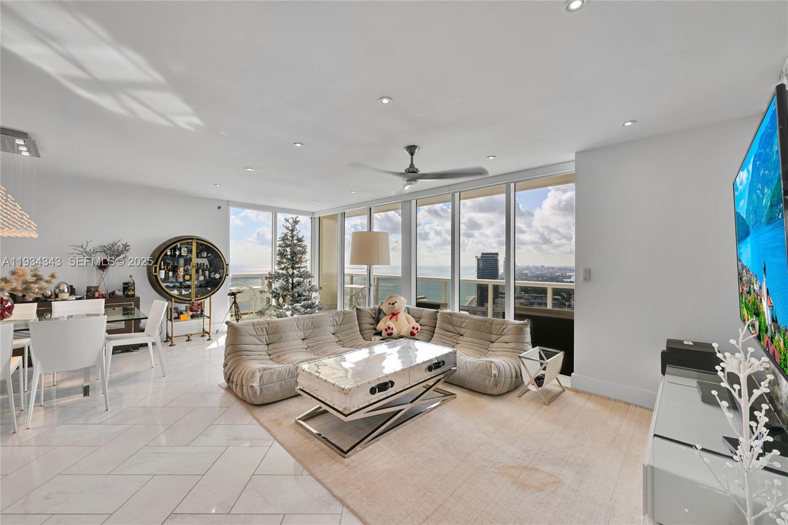 1850 S Ocean Dr #PH4405 Hallandale Beach, FL 33009