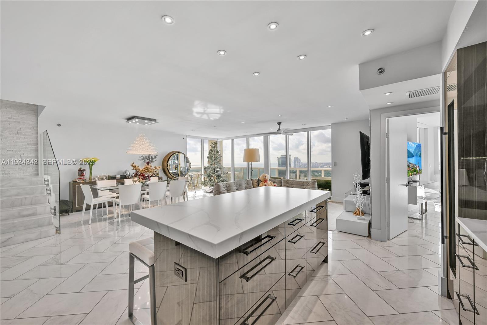 1850 S Ocean Dr #PH4405 Hallandale Beach, FL 33009