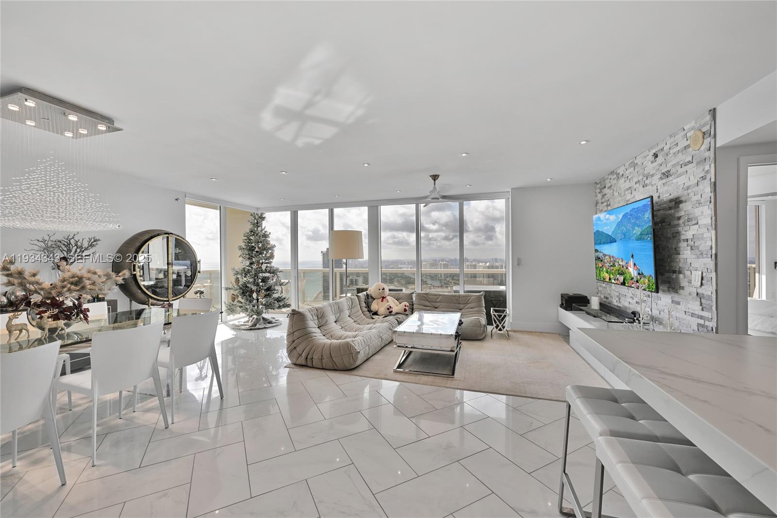 1850 S Ocean Dr #PH4405 Hallandale Beach, FL 33009