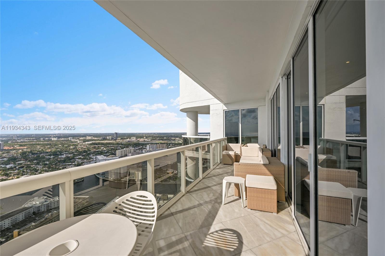 1850 S Ocean Dr #PH4405 Hallandale Beach, FL 33009