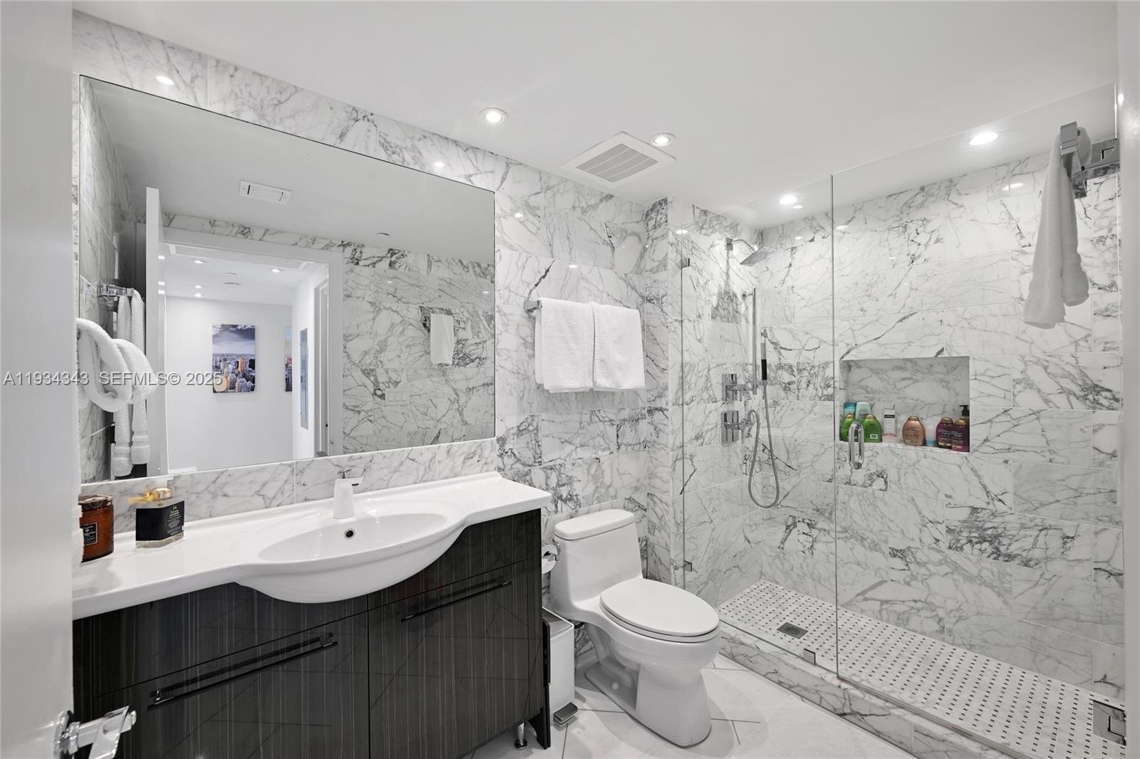 1850 S Ocean Dr #PH4405 Hallandale Beach, FL 33009