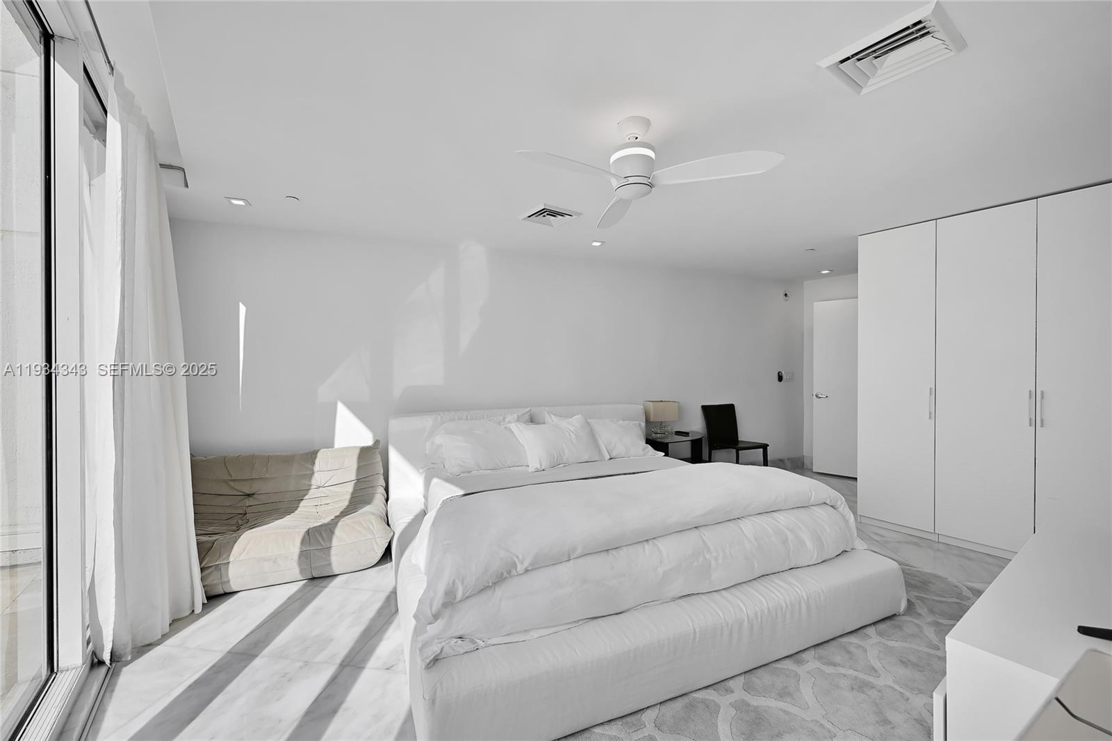 1850 S Ocean Dr #PH4405 Hallandale Beach, FL 33009