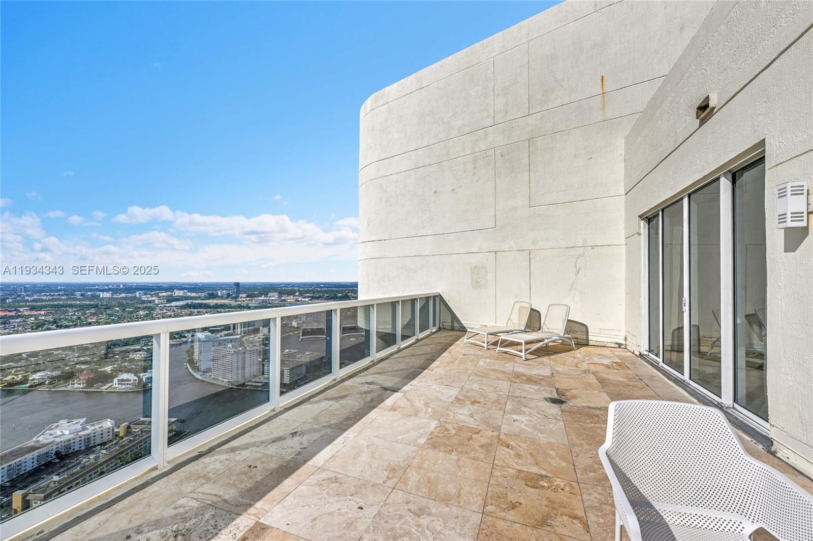 1850 S Ocean Dr #PH4405 Hallandale Beach, FL 33009