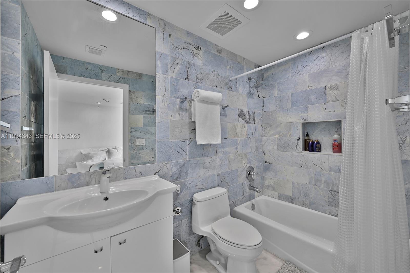 1850 S Ocean Dr #PH4405 Hallandale Beach, FL 33009