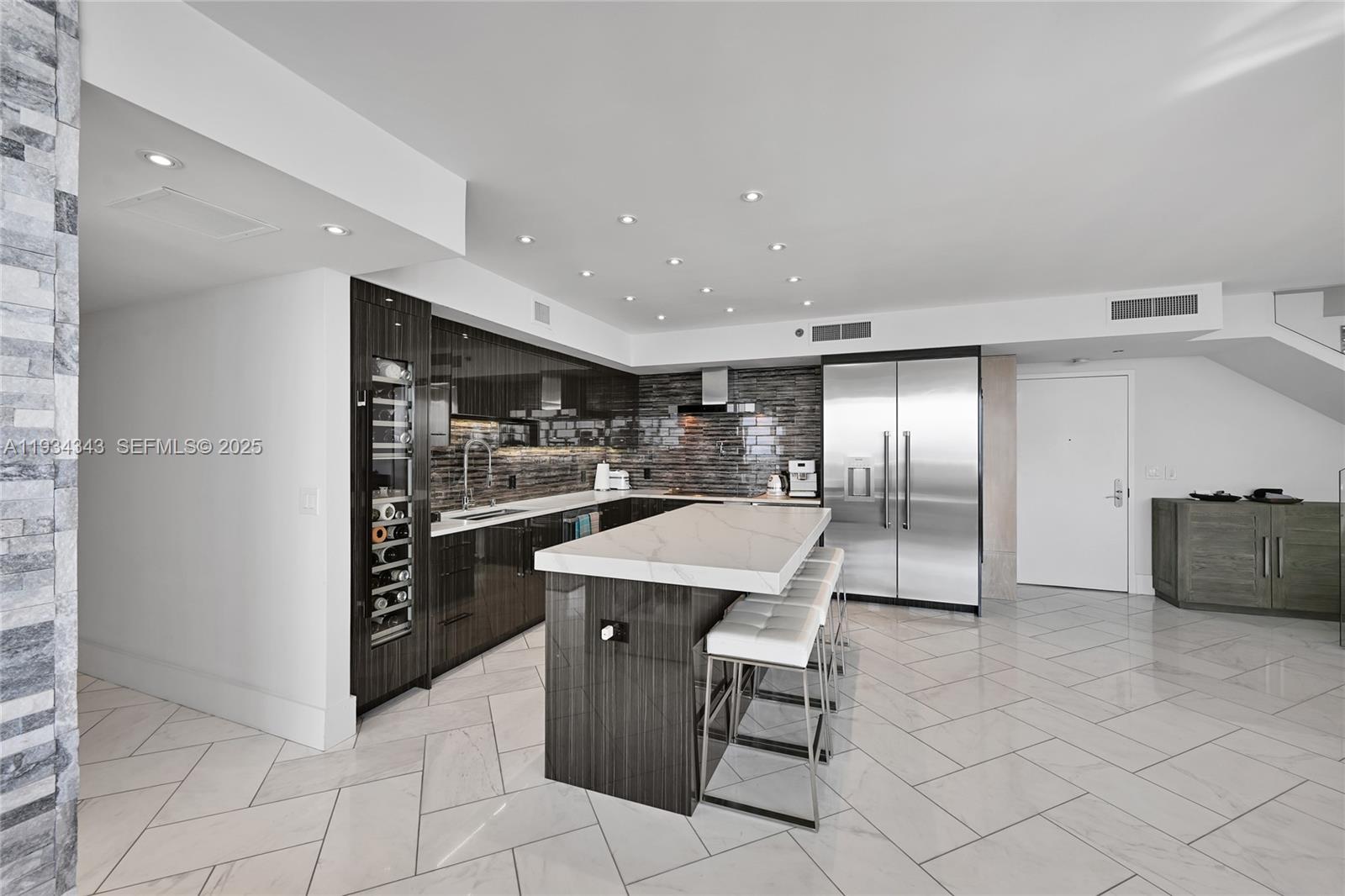 1850 S Ocean Dr #PH4405 Hallandale Beach, FL 33009