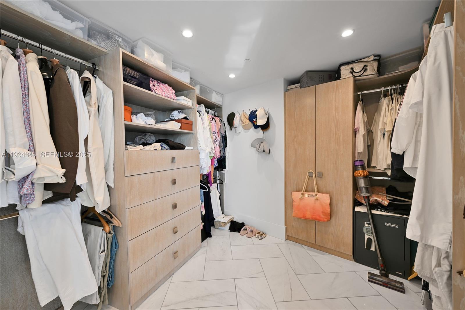 1850 S Ocean Dr #PH4405 Hallandale Beach, FL 33009