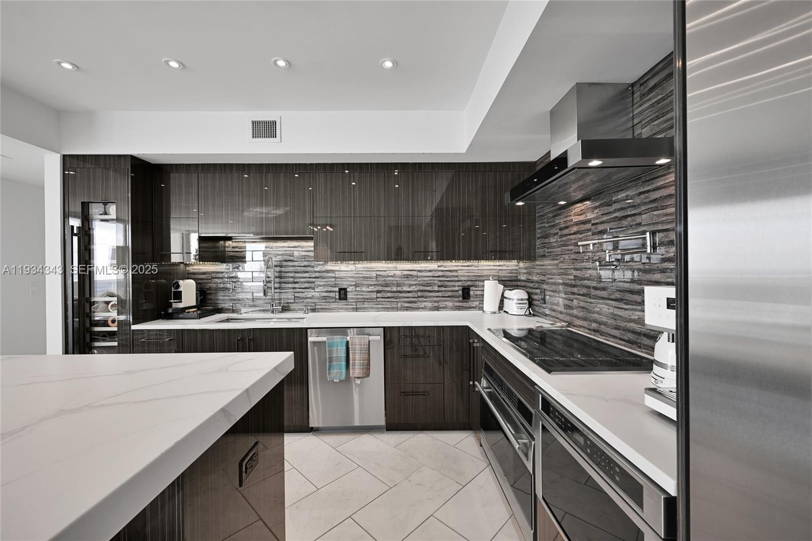 1850 S Ocean Dr #PH4405 Hallandale Beach, FL 33009