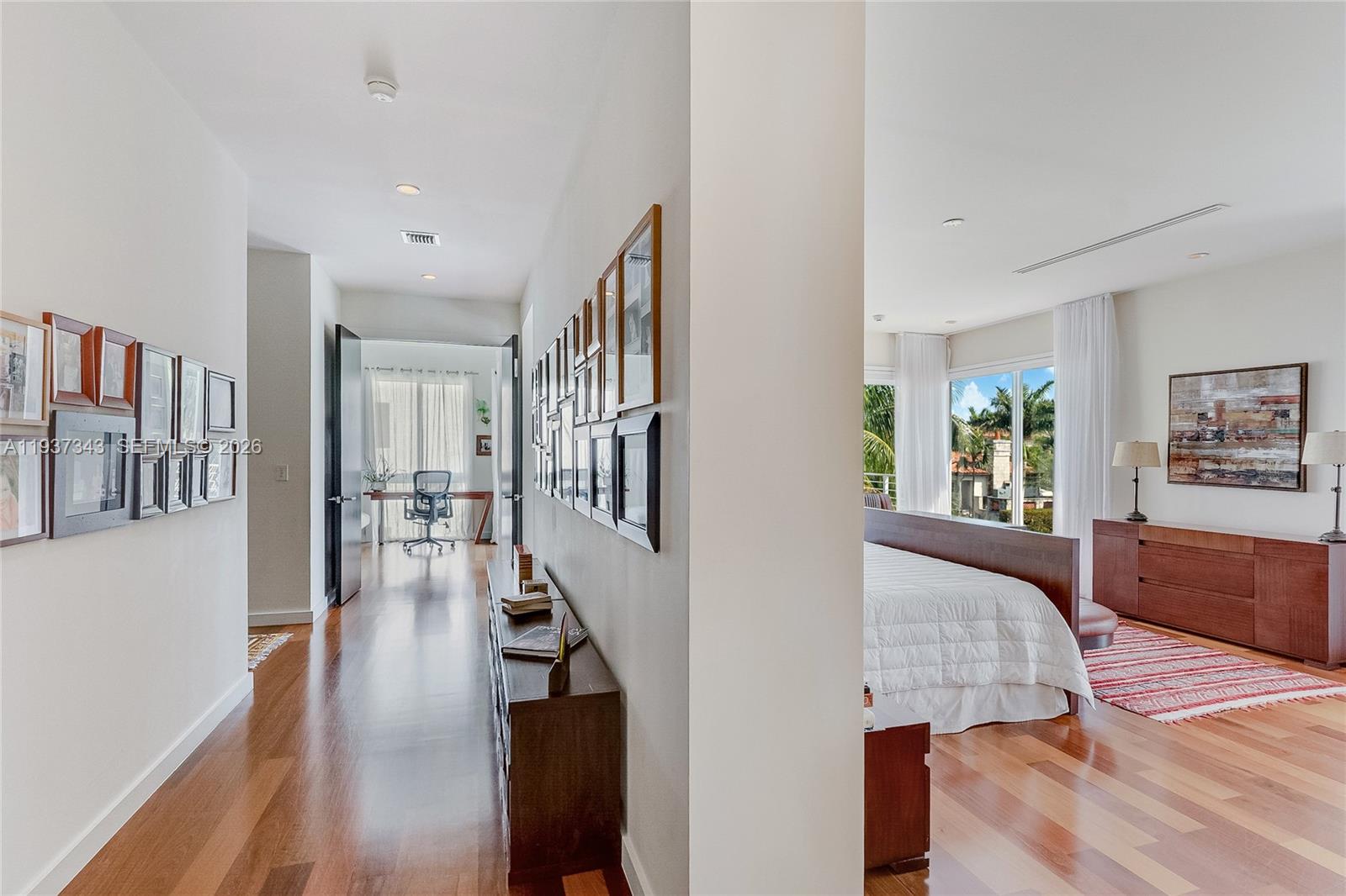 3835 Carole Ct Miami, FL 33133