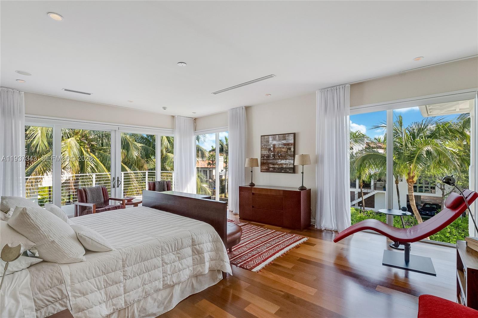 3835 Carole Ct Miami, FL 33133