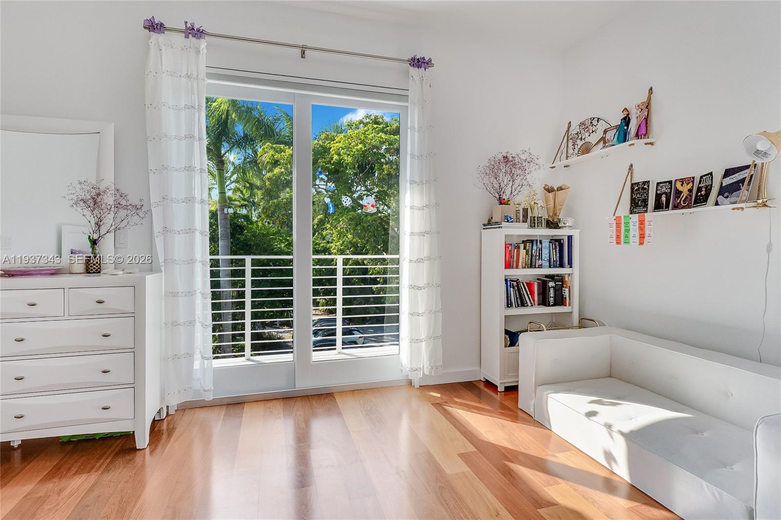 3835 Carole Ct Miami, FL 33133