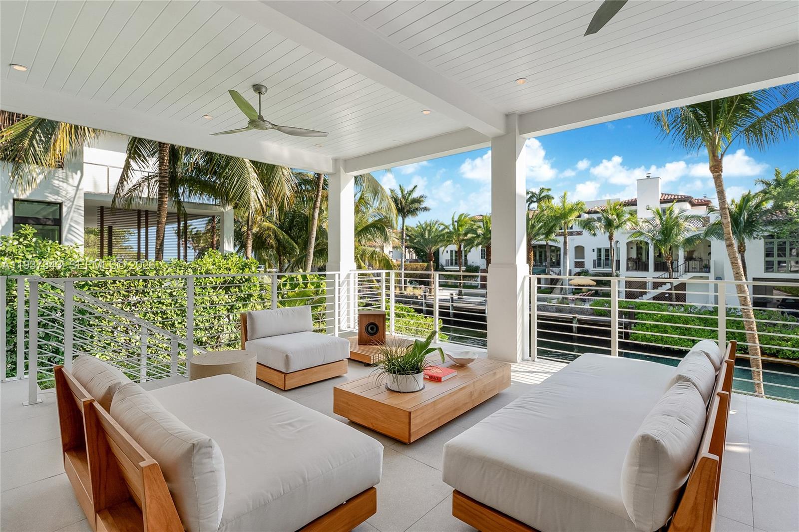 3835 Carole Ct Miami, FL 33133