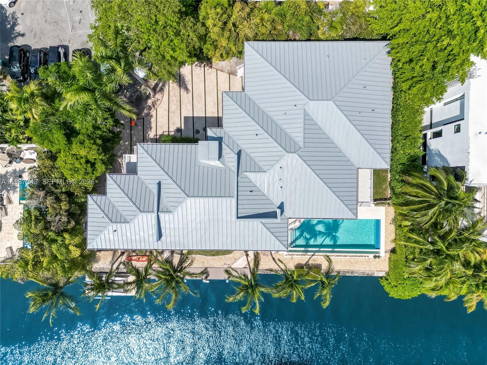 3835 Carole Ct Miami, FL 33133