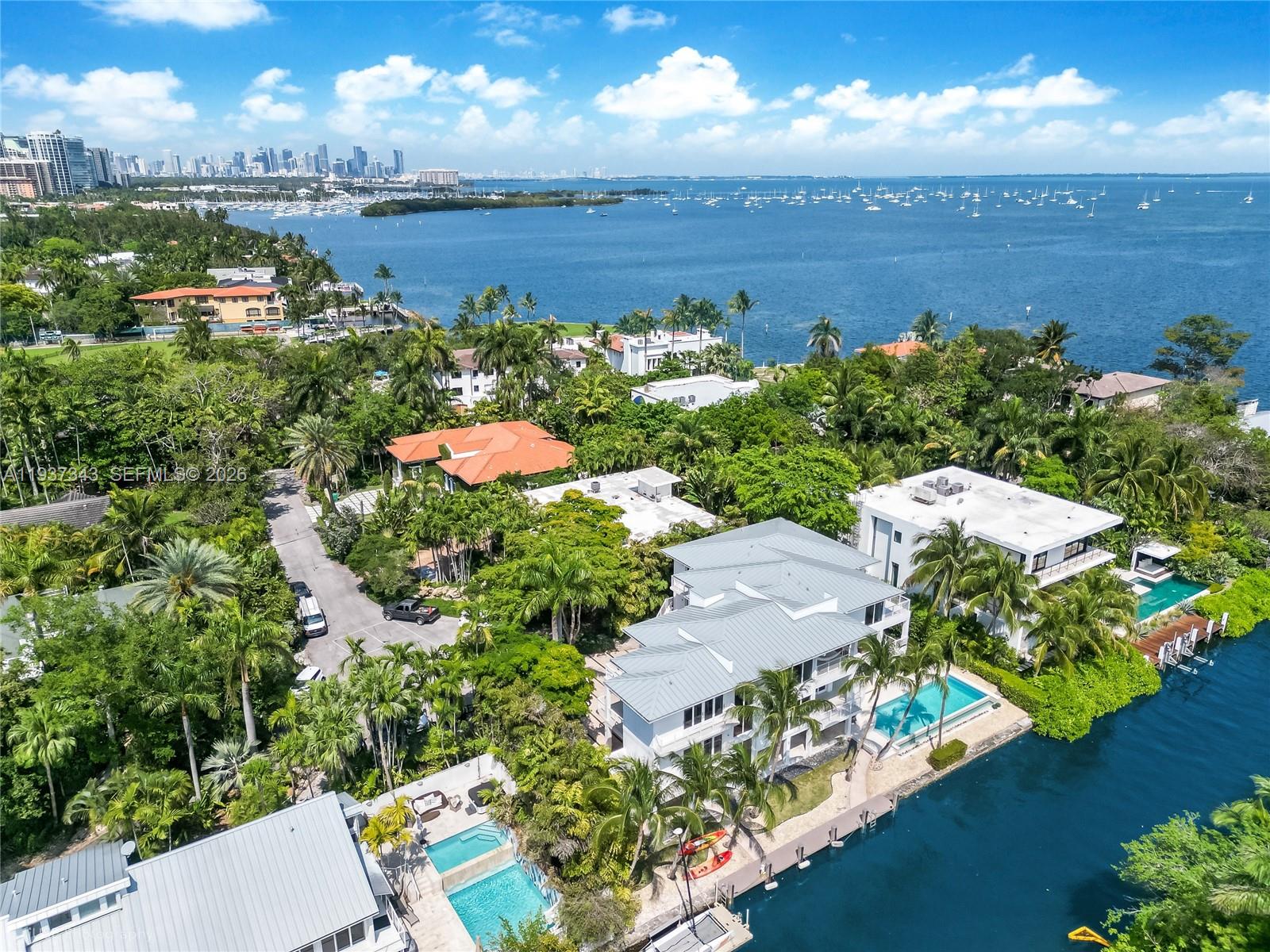 3835 Carole Ct Miami, FL 33133