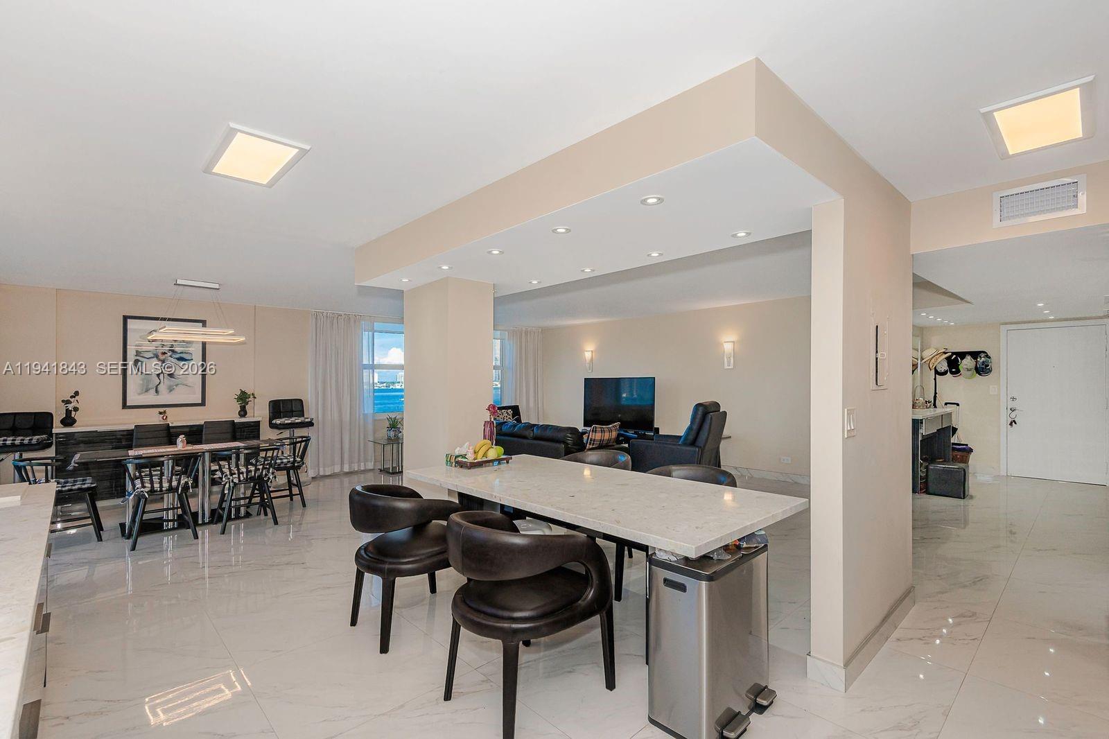 301 174th St #619 Sunny Isles Beach, FL 33160