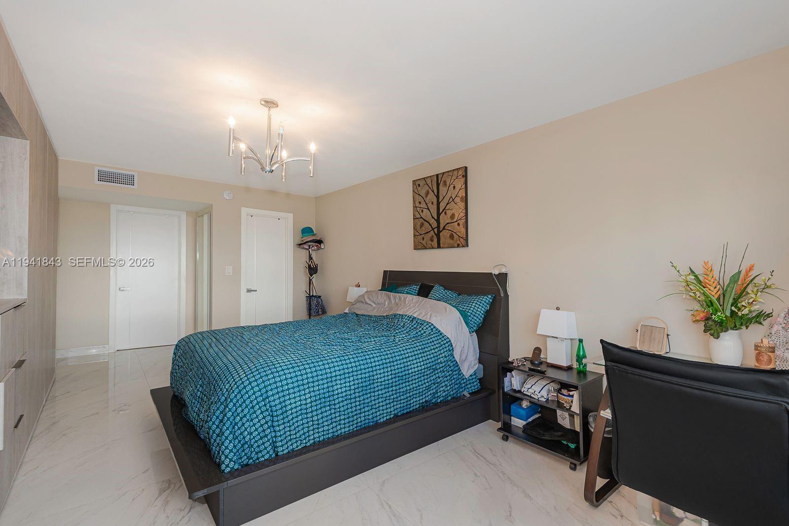 301 174th St #619 Sunny Isles Beach, FL 33160