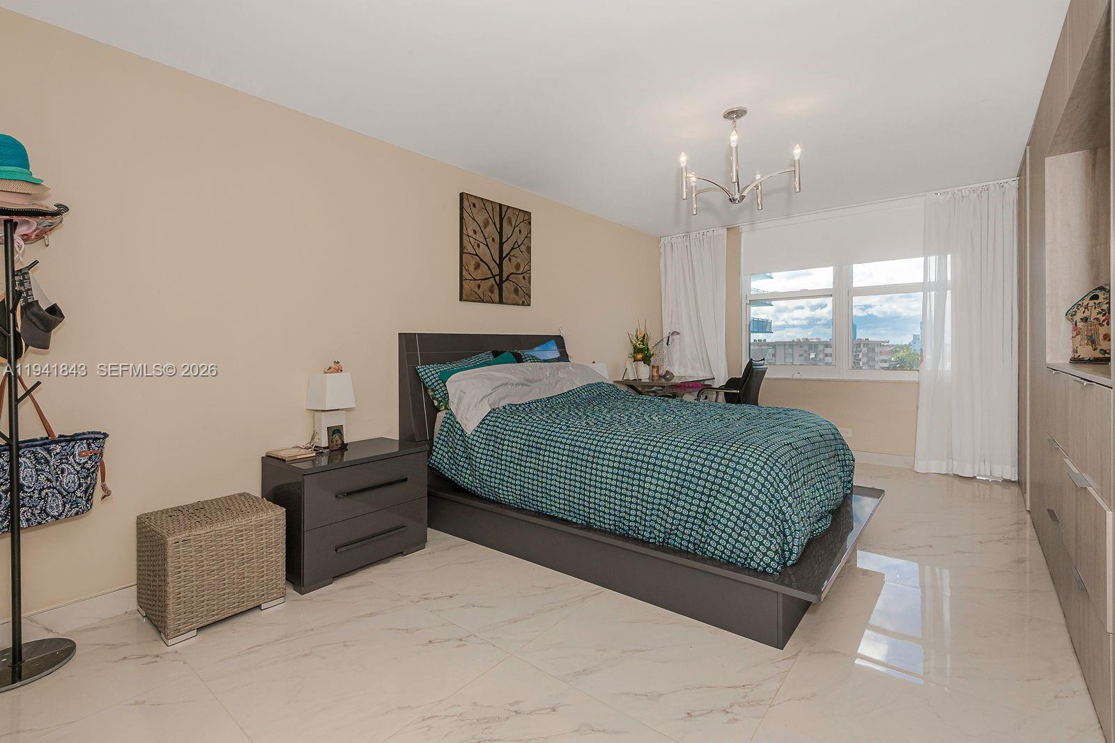 301 174th St #619 Sunny Isles Beach, FL 33160