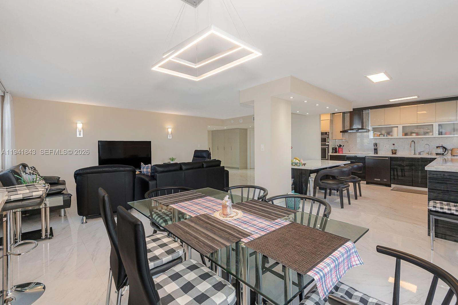 301 174th St #619 Sunny Isles Beach, FL 33160