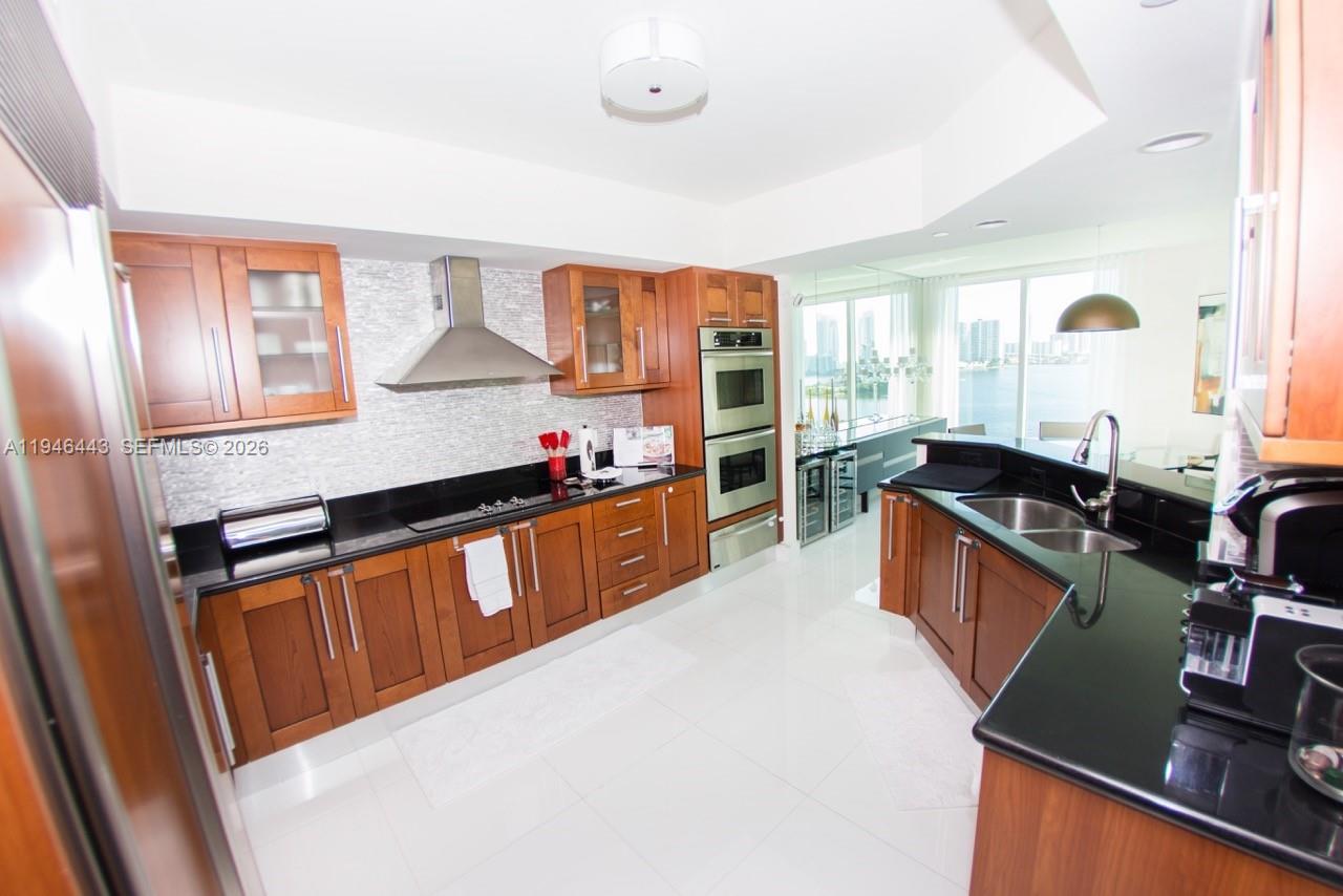 image The Peninsula Ii Condo1